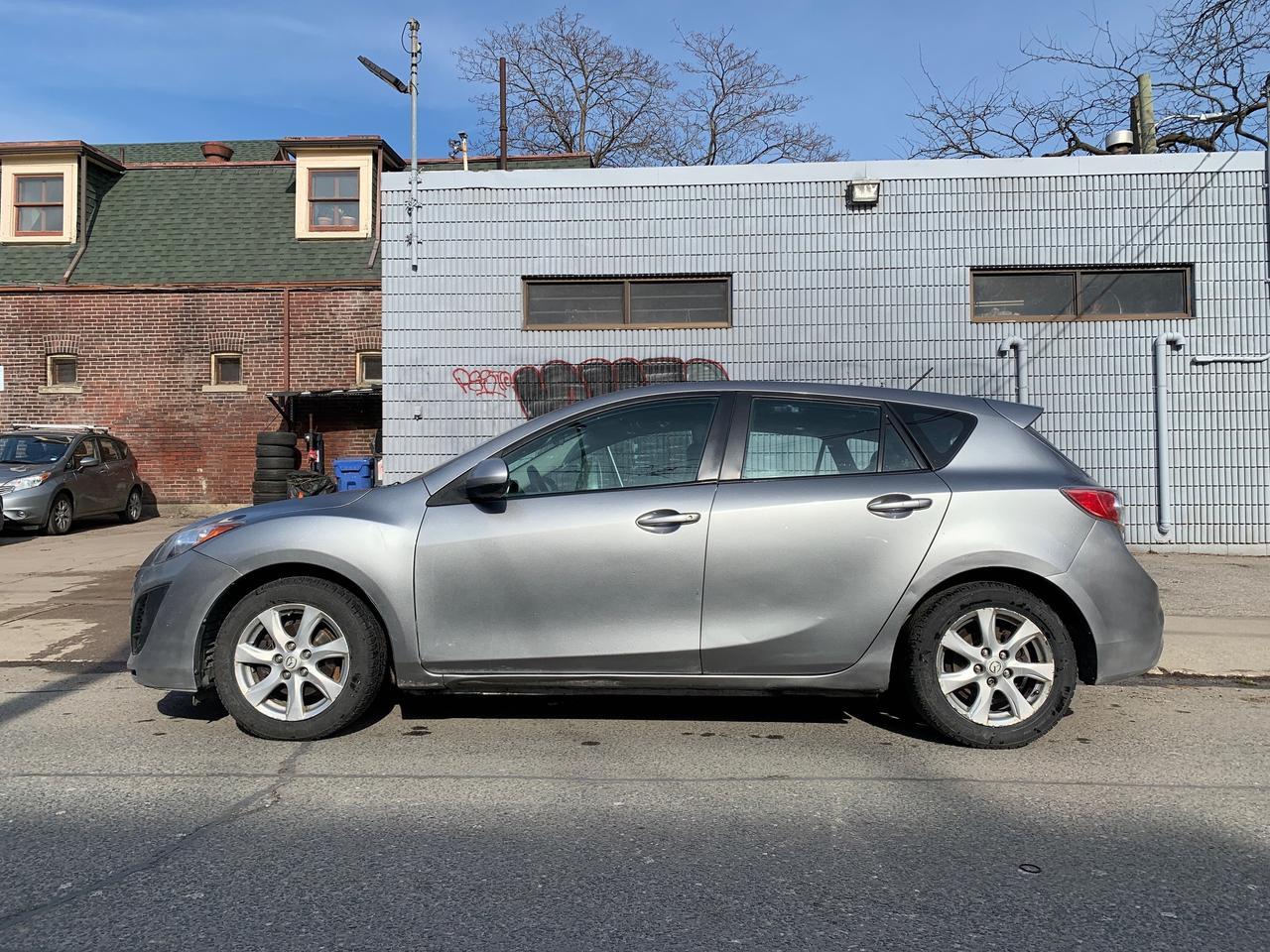 2011 Mazda MAZDA3 4dr HB Sport Auto GX Photo