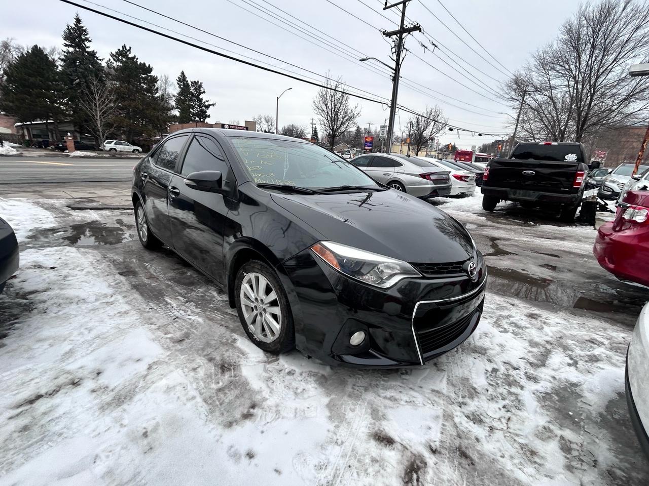 2016 Toyota Corolla 4dr Sdn automotic Photo