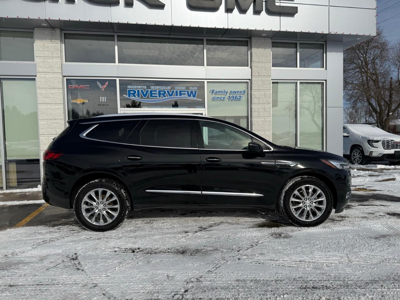 2021 Buick Enclave Essence All-Wheel Drive Photo2