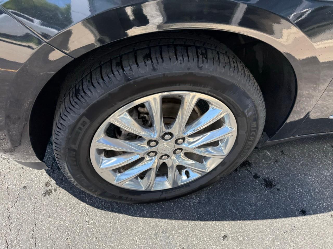 2021 Buick Enclave Essence All-Wheel Drive Photo