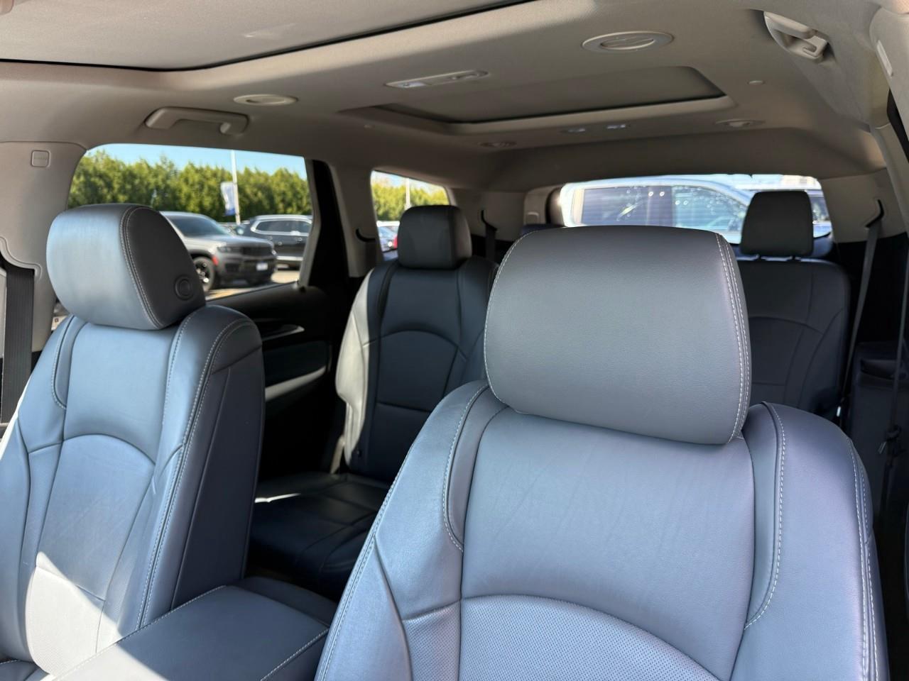 2021 Buick Enclave Essence All-Wheel Drive Photo
