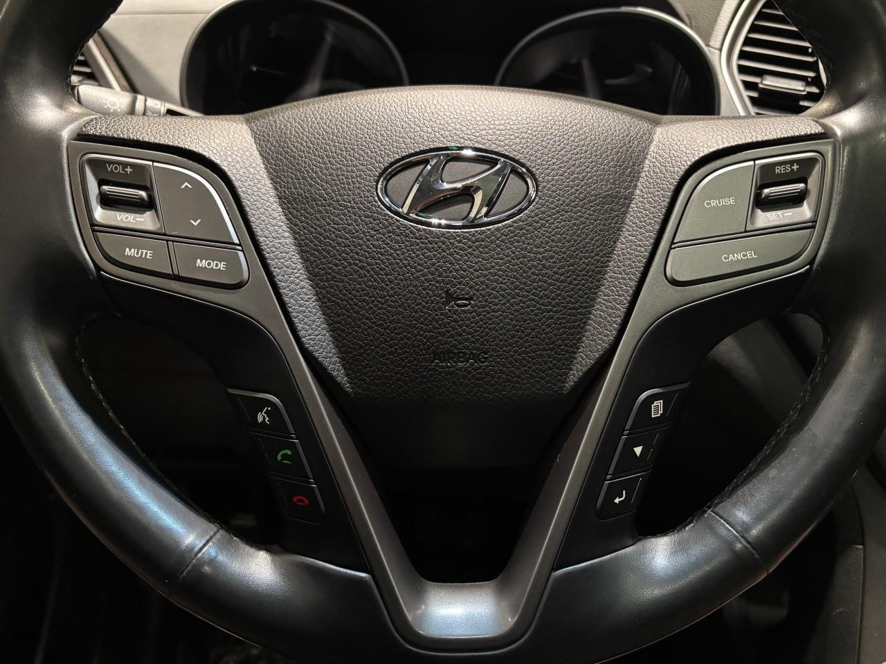 2018 Hyundai Santa Fe Sport 2.4 Luxury Photo