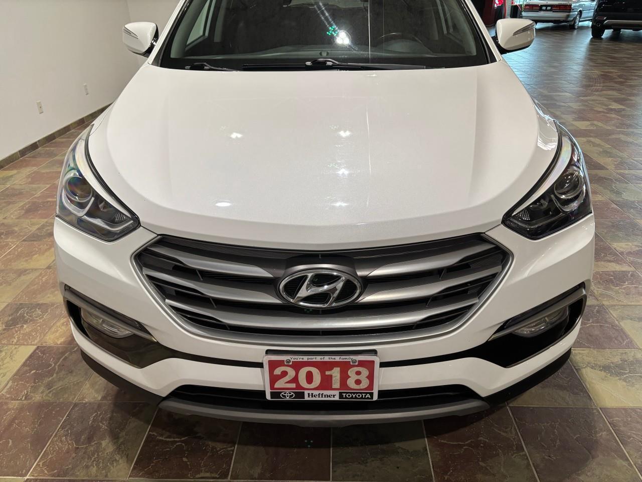 2018 Hyundai Santa Fe Sport 2.4 Luxury Photo