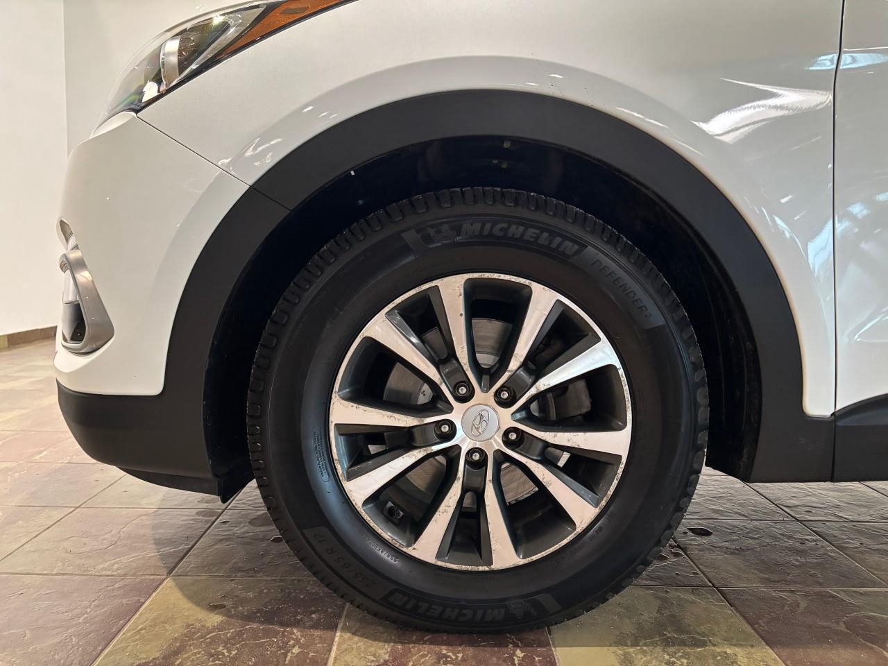 2018 Hyundai Santa Fe Sport 2.4 Luxury Photo