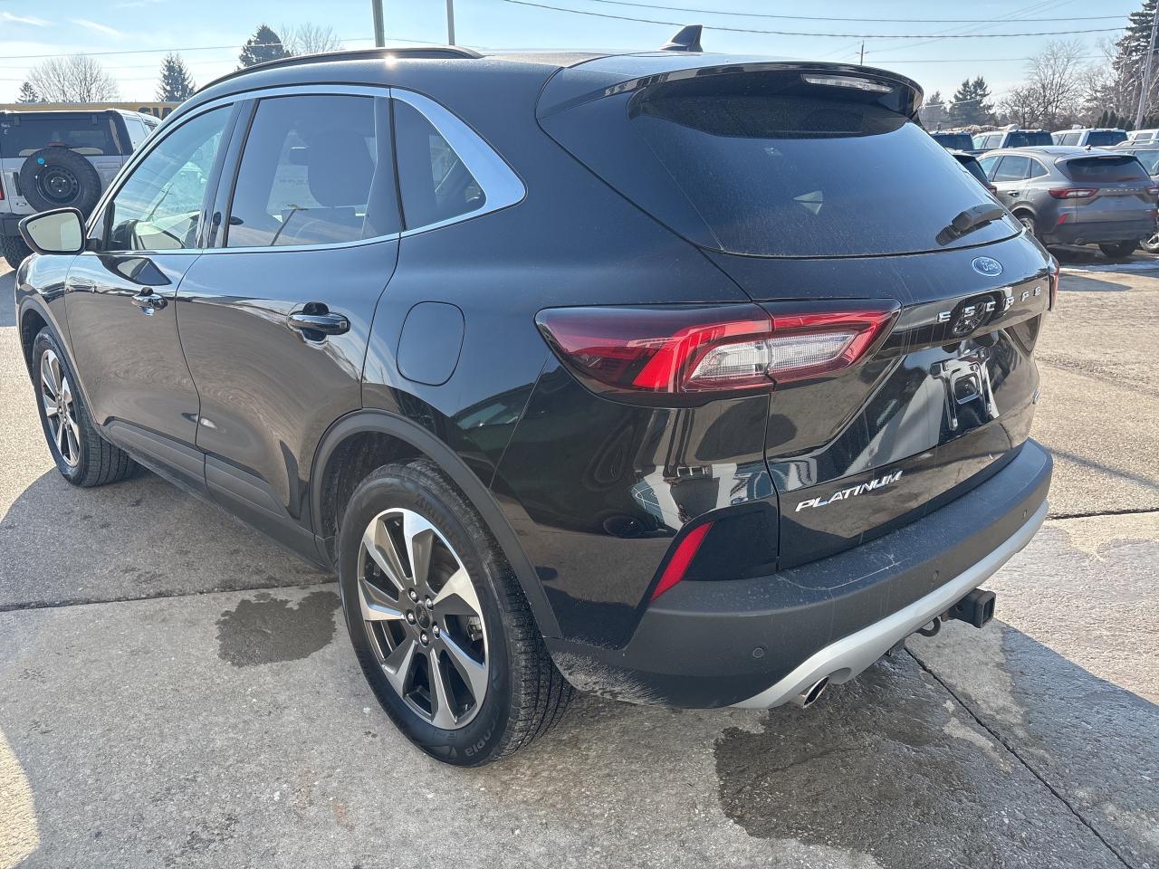 2023 Ford Escape Platinum Photo4