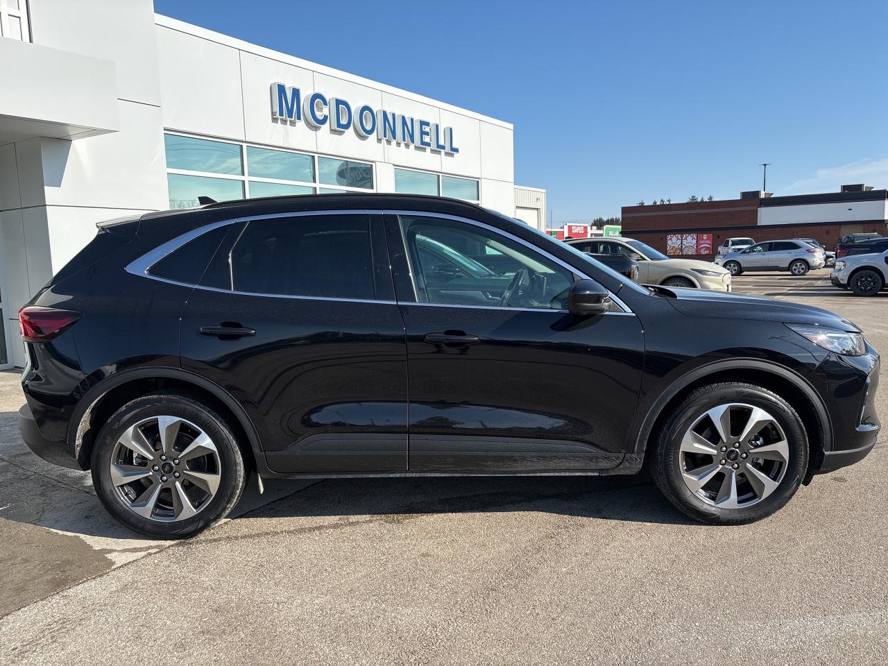 2023 Ford Escape Platinum Photo