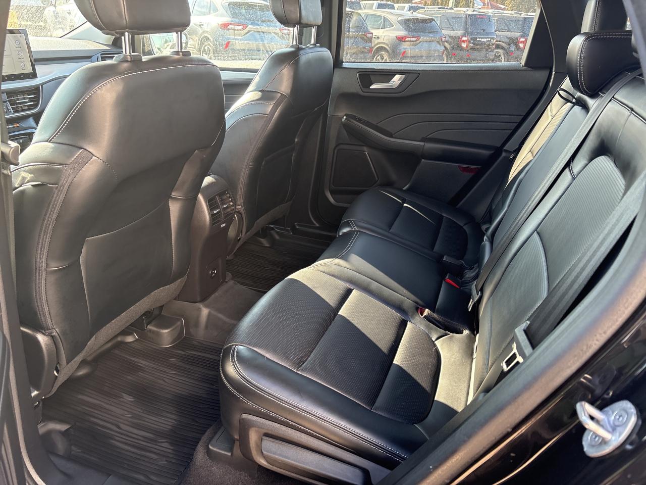 2023 Ford Escape Platinum Photo