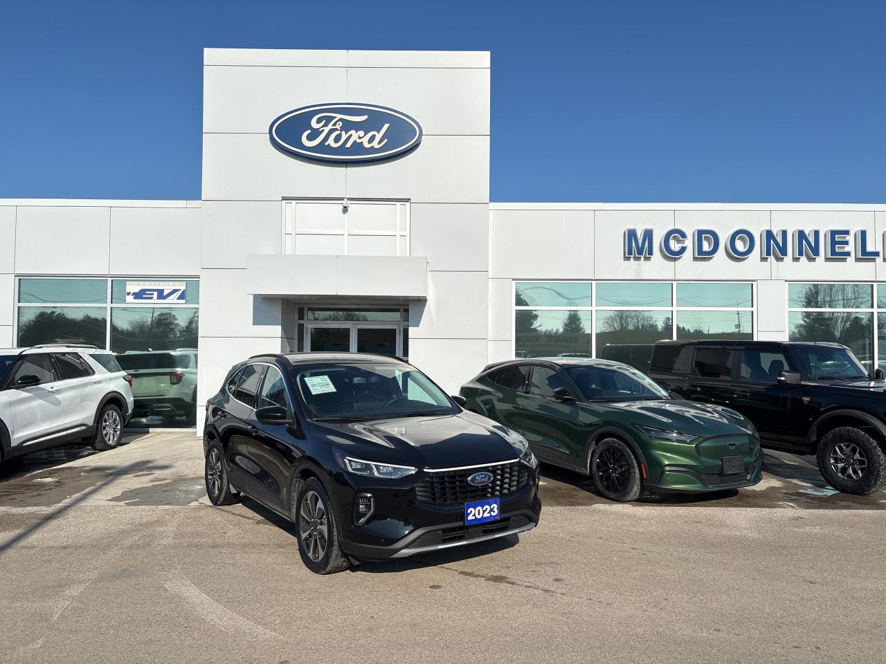 2023 Ford Escape Platinum Photo