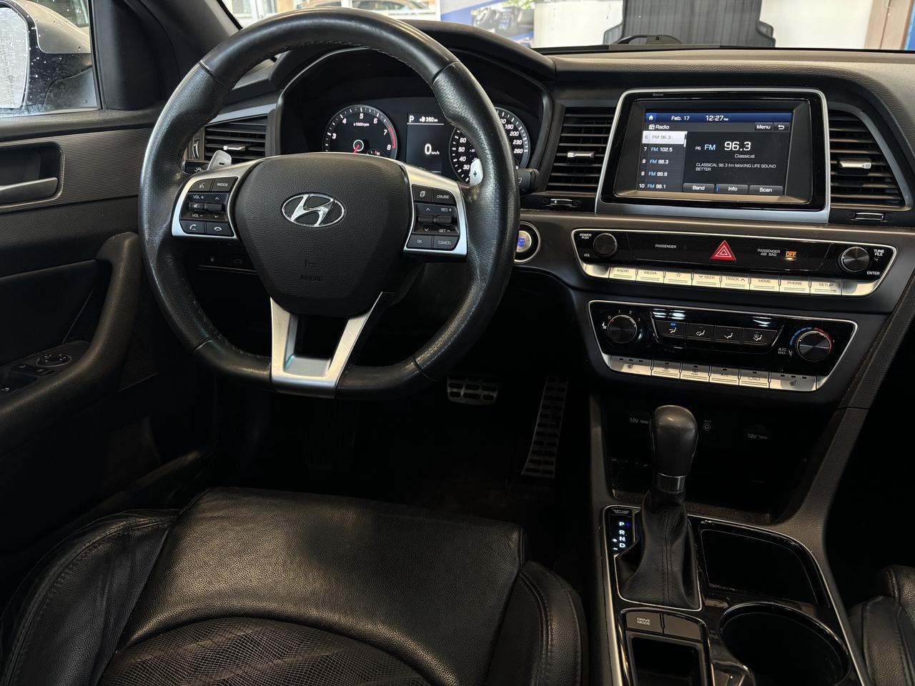 2019 Hyundai Sonata ESSENTIAL   2 SETS OF TIRES   SOLD AS-IS   SUNROOF Photo