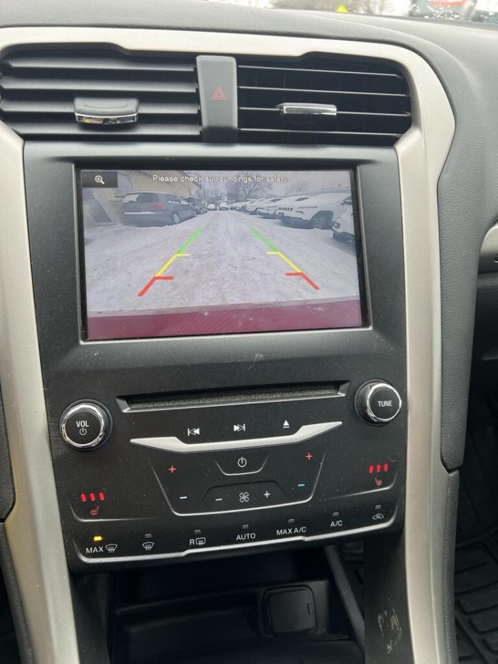 2014 Ford Fusion SE 4dr Front-wheel Drive Sedan Automatic Photo