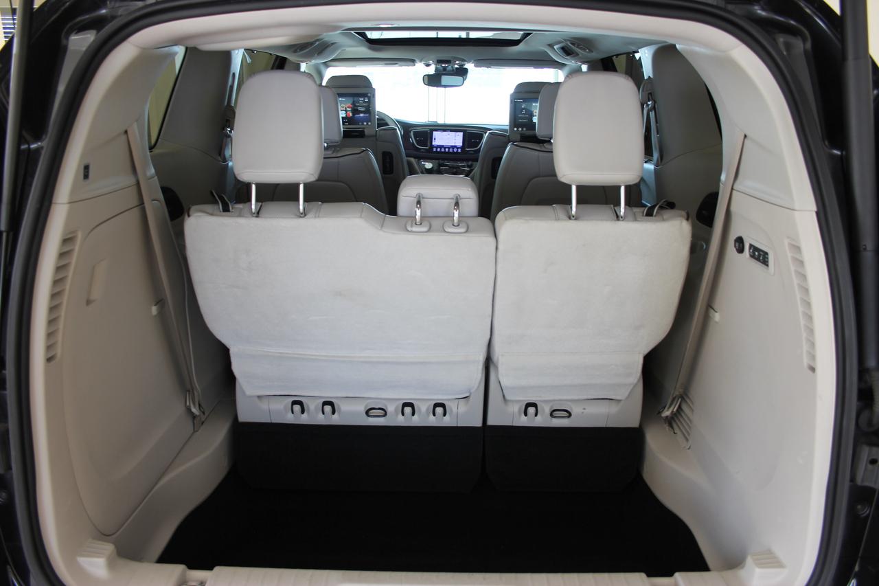 2017 Chrysler Pacifica Limited NAVI360CAM DVD PANOROOF! Photo