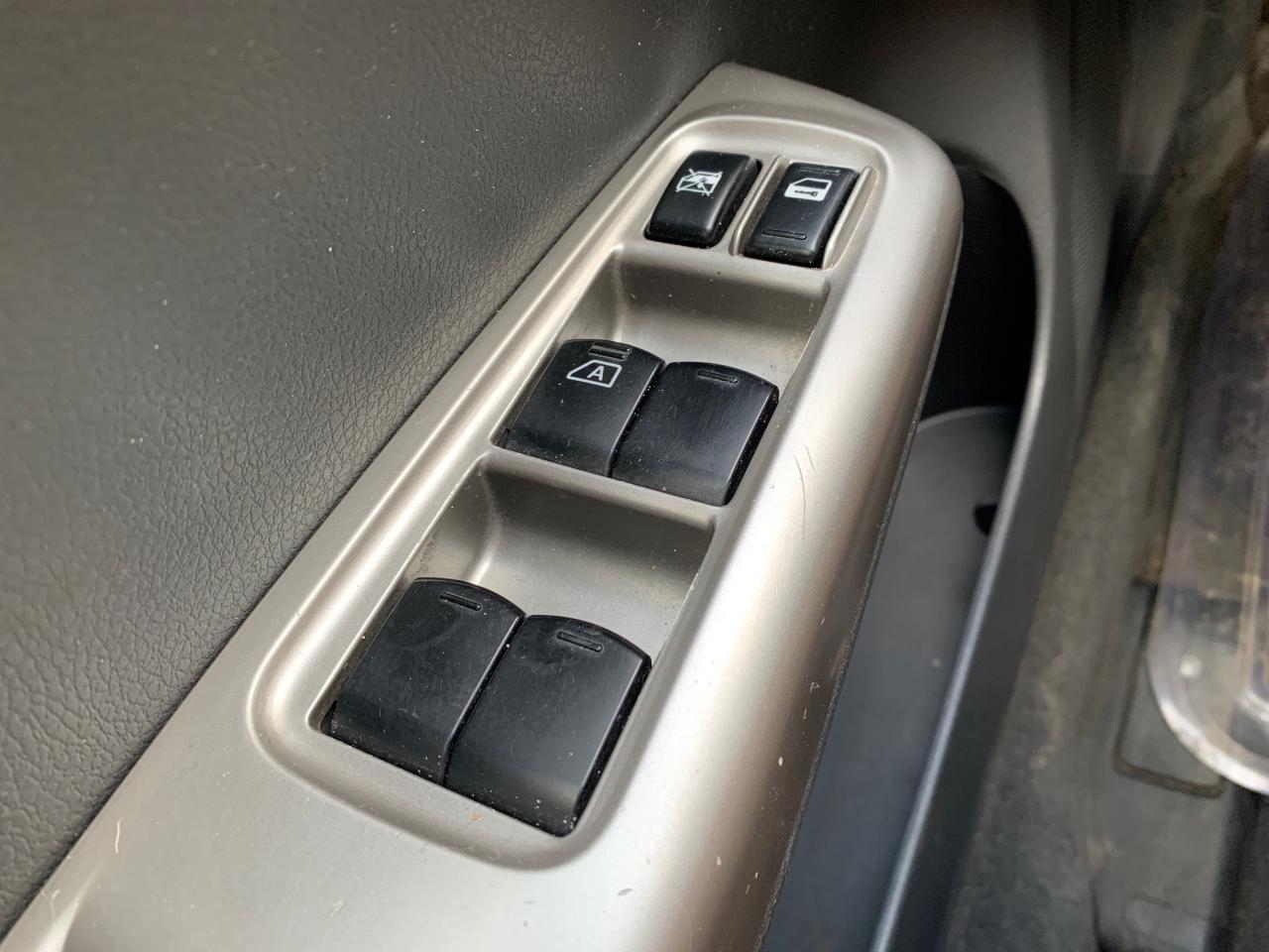 2008 Subaru Impreza 5dr HB Auto 2.5i Photo