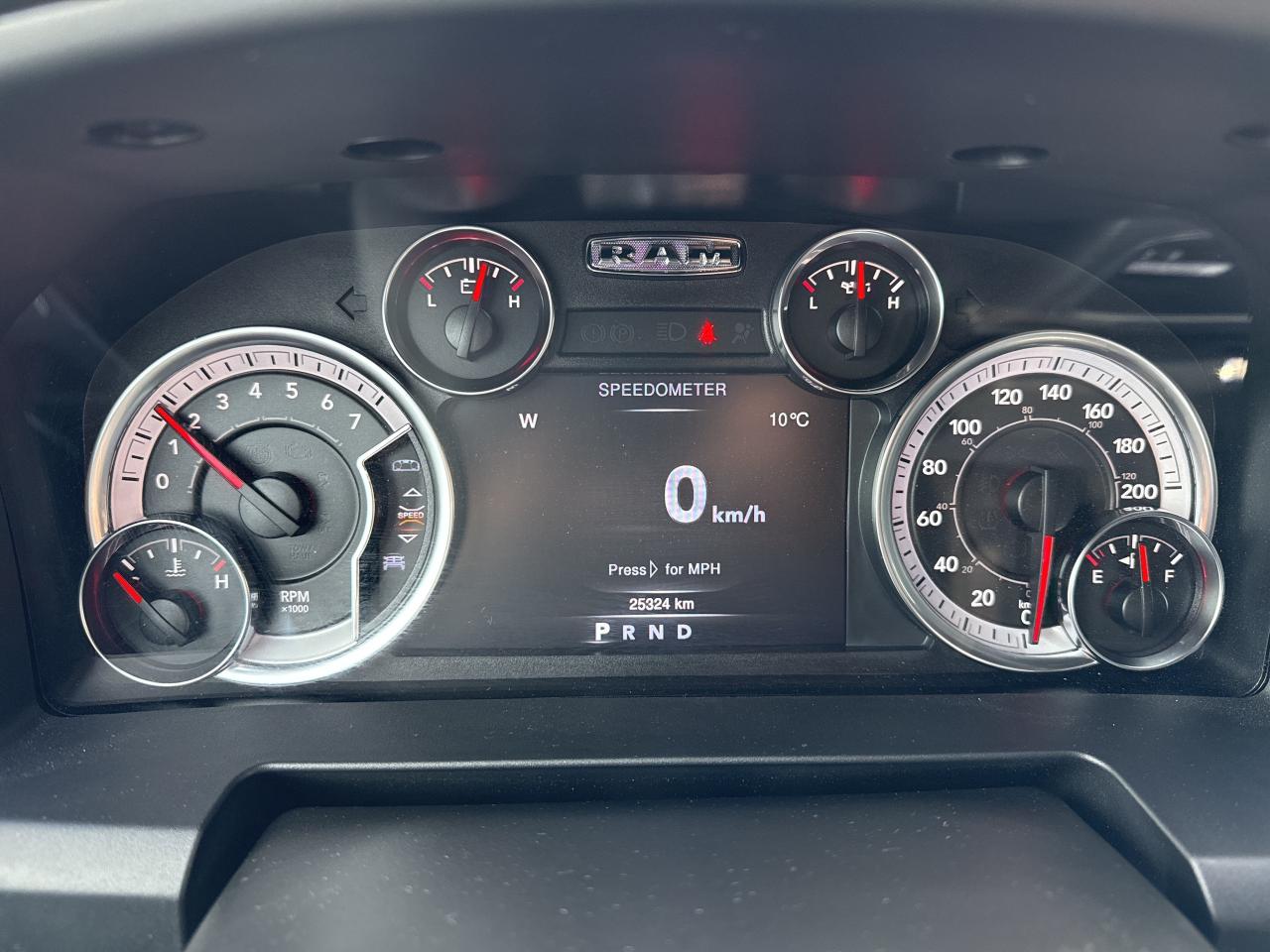 2023 RAM 1500 Classic WARLOCK Photo