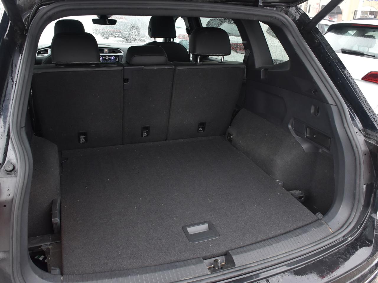 2021 Volkswagen Tiguan 4Motion "R-LINE" Photo