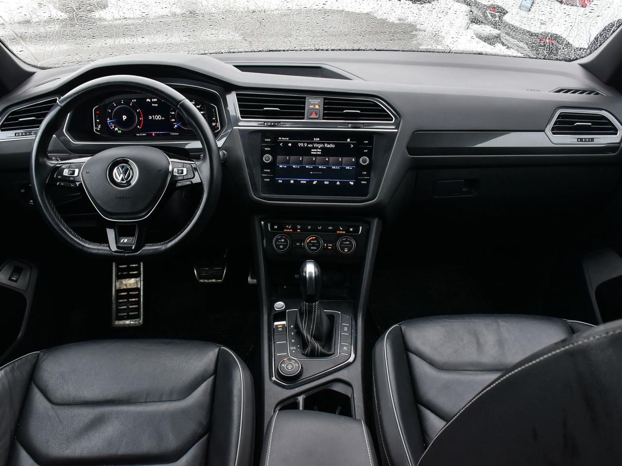 2021 Volkswagen Tiguan 4Motion "R-LINE" Photo