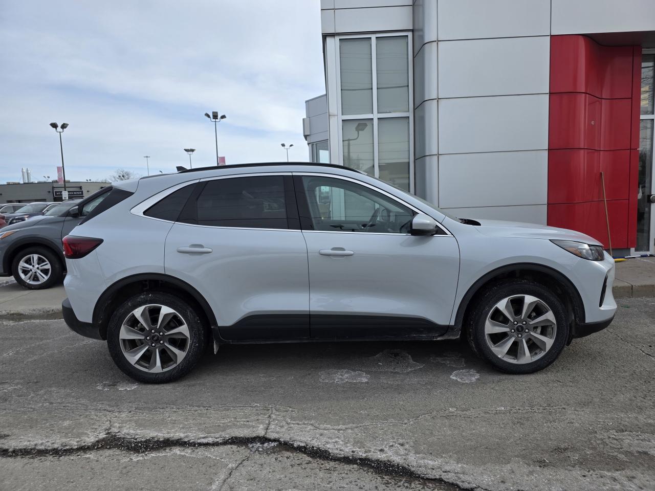 2025 Ford Escape Platinum Photo