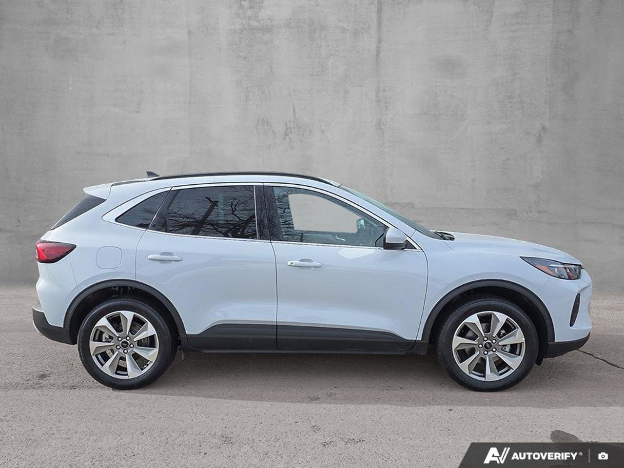 2025 Ford Escape Platinum AWD | Photo