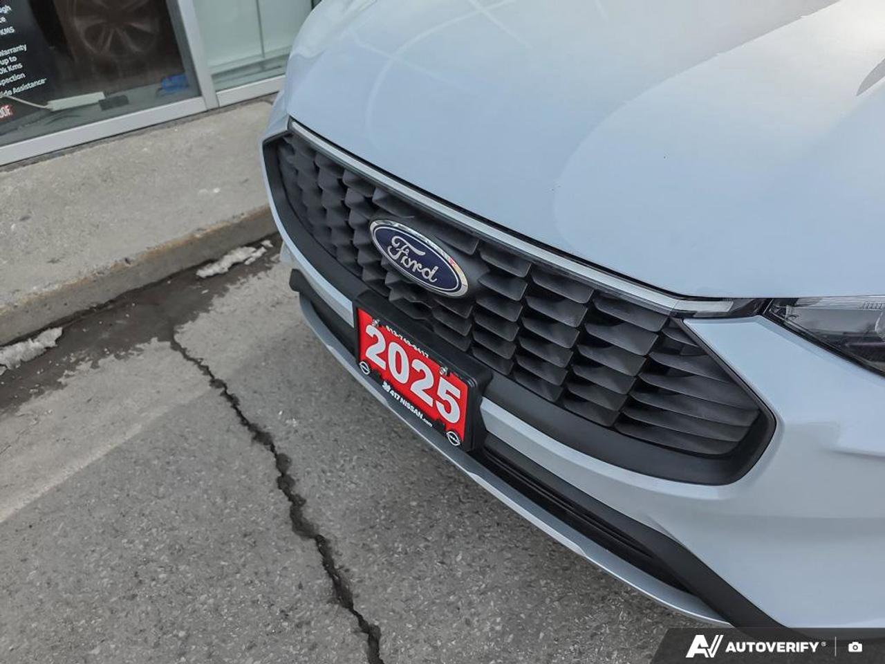 2025 Ford Escape Platinum AWD | Photo