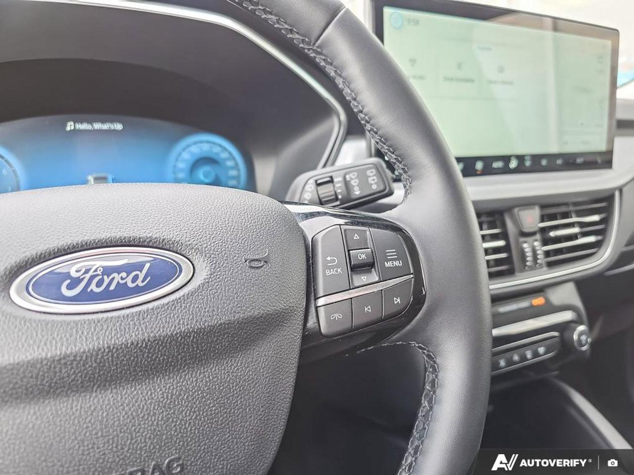 2025 Ford Escape Platinum AWD | Photo