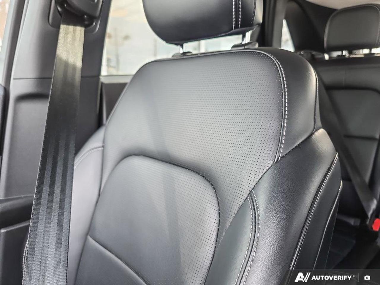2025 Ford Escape Platinum AWD | Photo