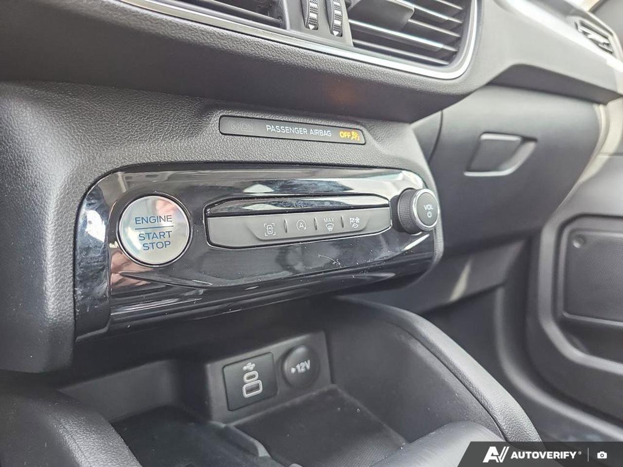 2025 Ford Escape Platinum AWD | Photo