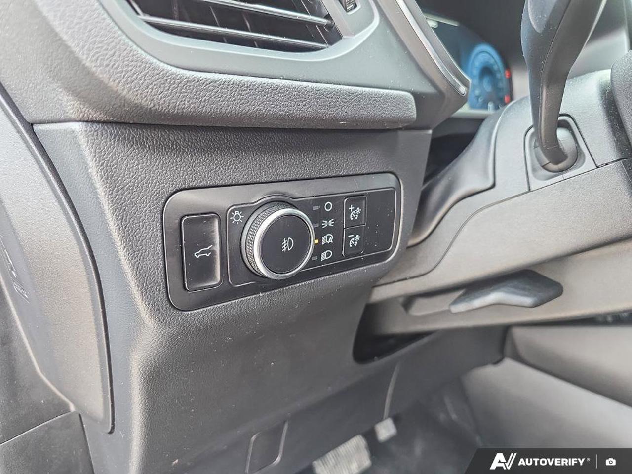 2025 Ford Escape Platinum AWD | Photo