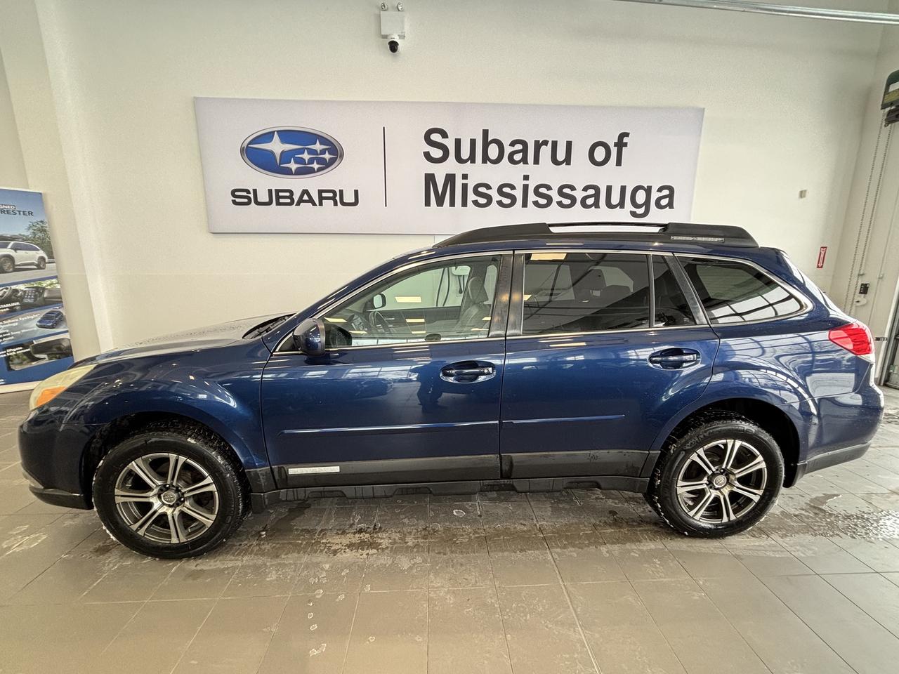 2011 Subaru Outback LIMITED   2.5L   SUNROOF   LEATHER   SOLD AS IS Photo3