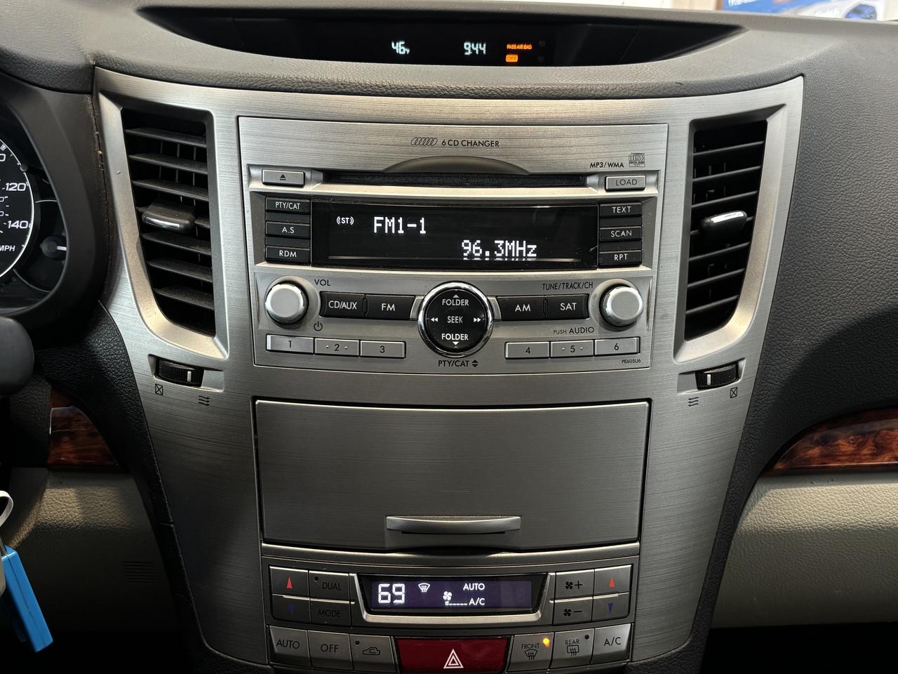 2011 Subaru Outback LIMITED   2.5L   SUNROOF   LEATHER   SOLD AS IS Photo