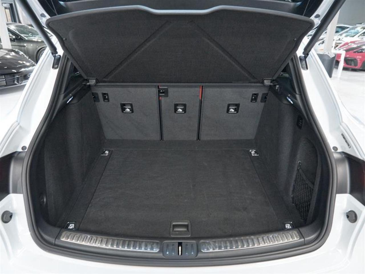 2024 Porsche Macan GTS AWD Photo