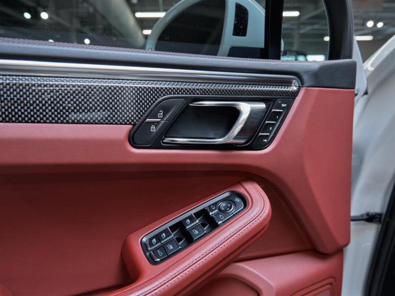 2024 Porsche Macan GTS AWD Photo