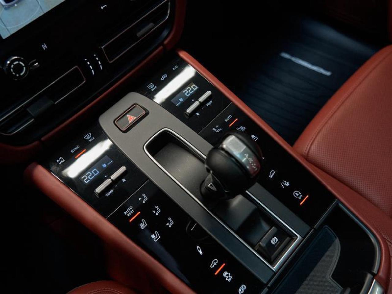 2024 Porsche Macan GTS AWD Photo