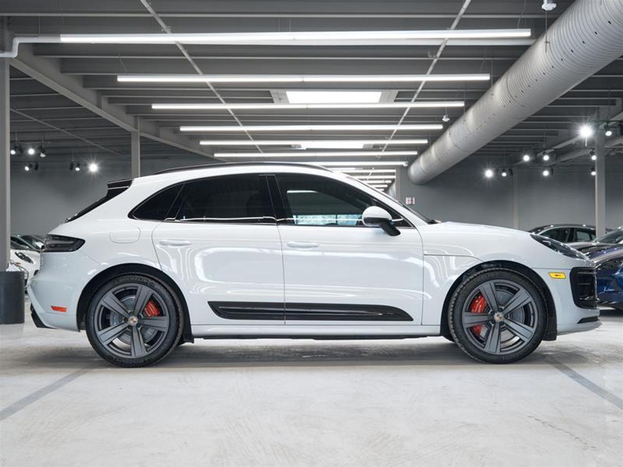 2024 Porsche Macan GTS AWD Photo4