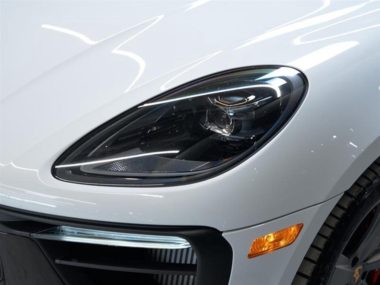 2024 Porsche Macan GTS AWD Photo