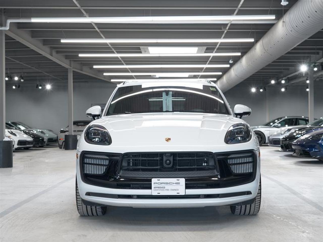 2024 Porsche Macan GTS AWD Photo