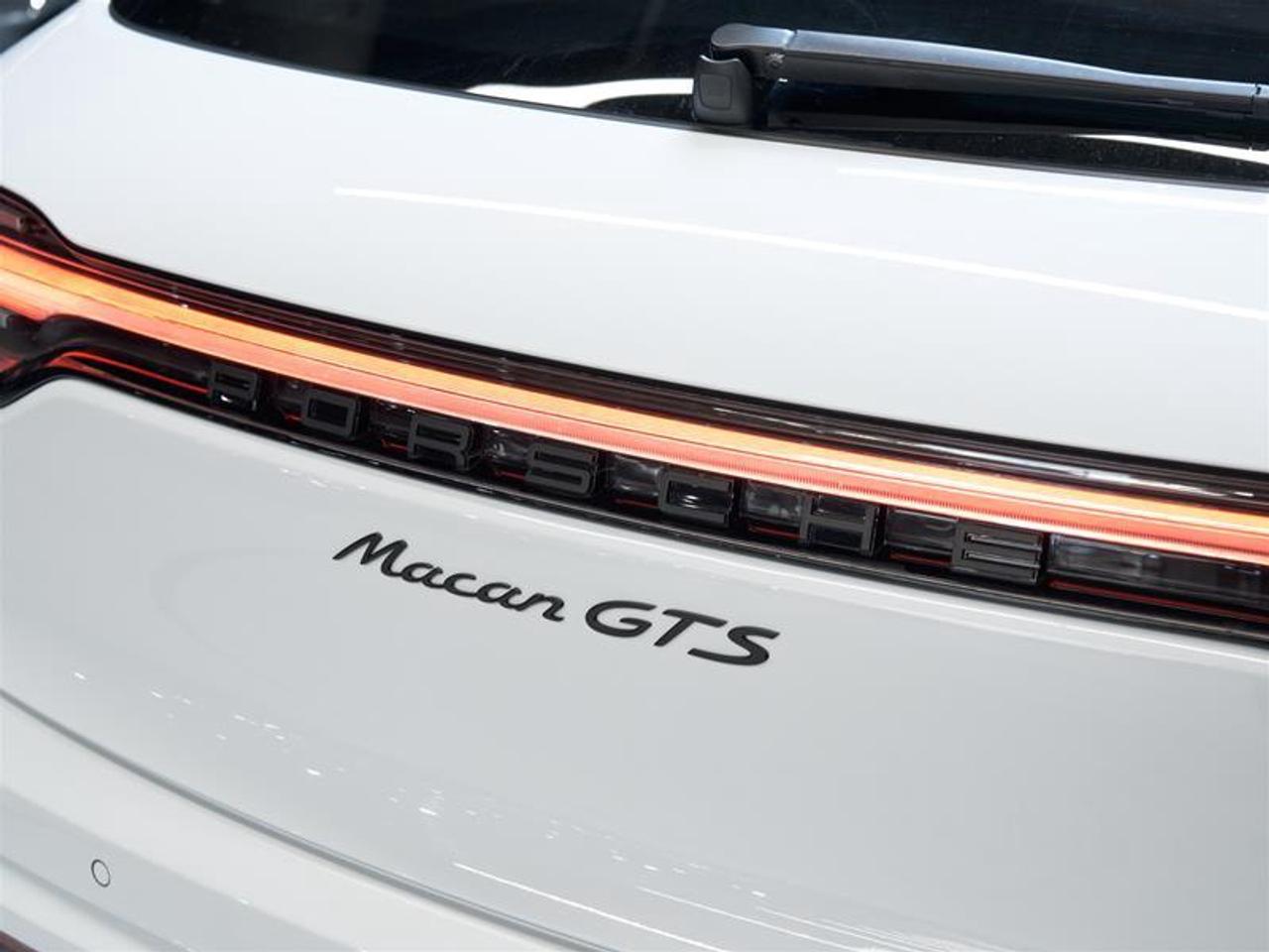 2024 Porsche Macan GTS AWD Photo