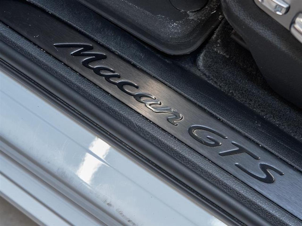 2024 Porsche Macan GTS AWD Photo