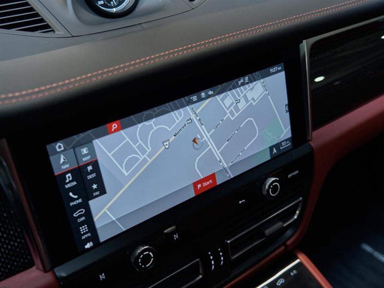 2024 Porsche Macan GTS AWD Photo