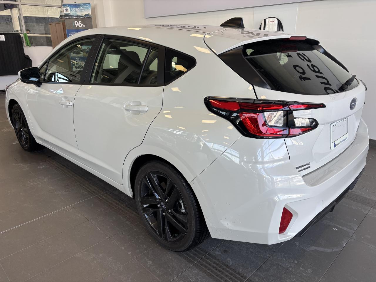 2024 Subaru Impreza TOURING   VERY LOW KM   ONE OWNER   CLEAN CARFAX Photo