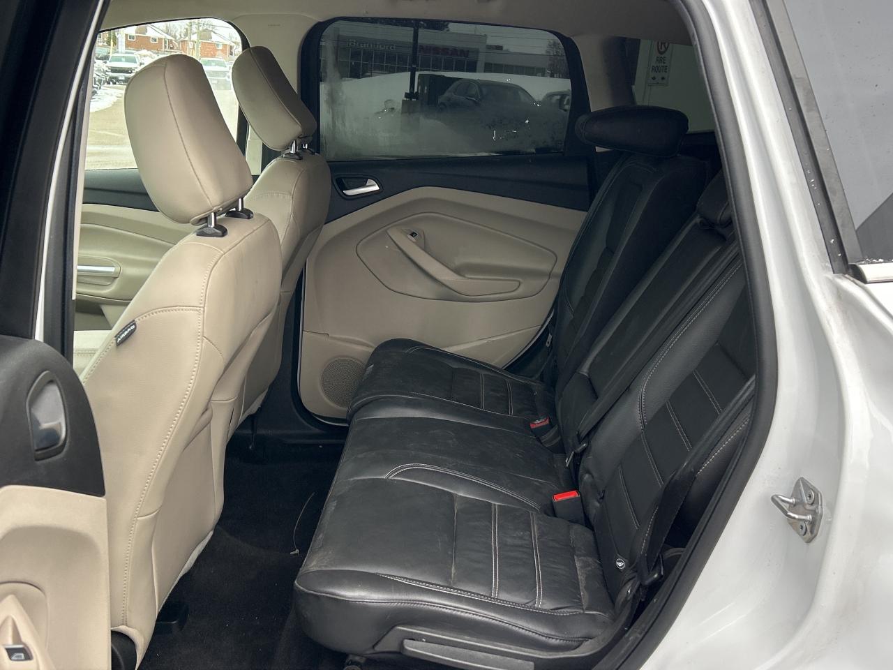 2019 Ford Escape SEL   Leatherette   Clean Carfax Photo