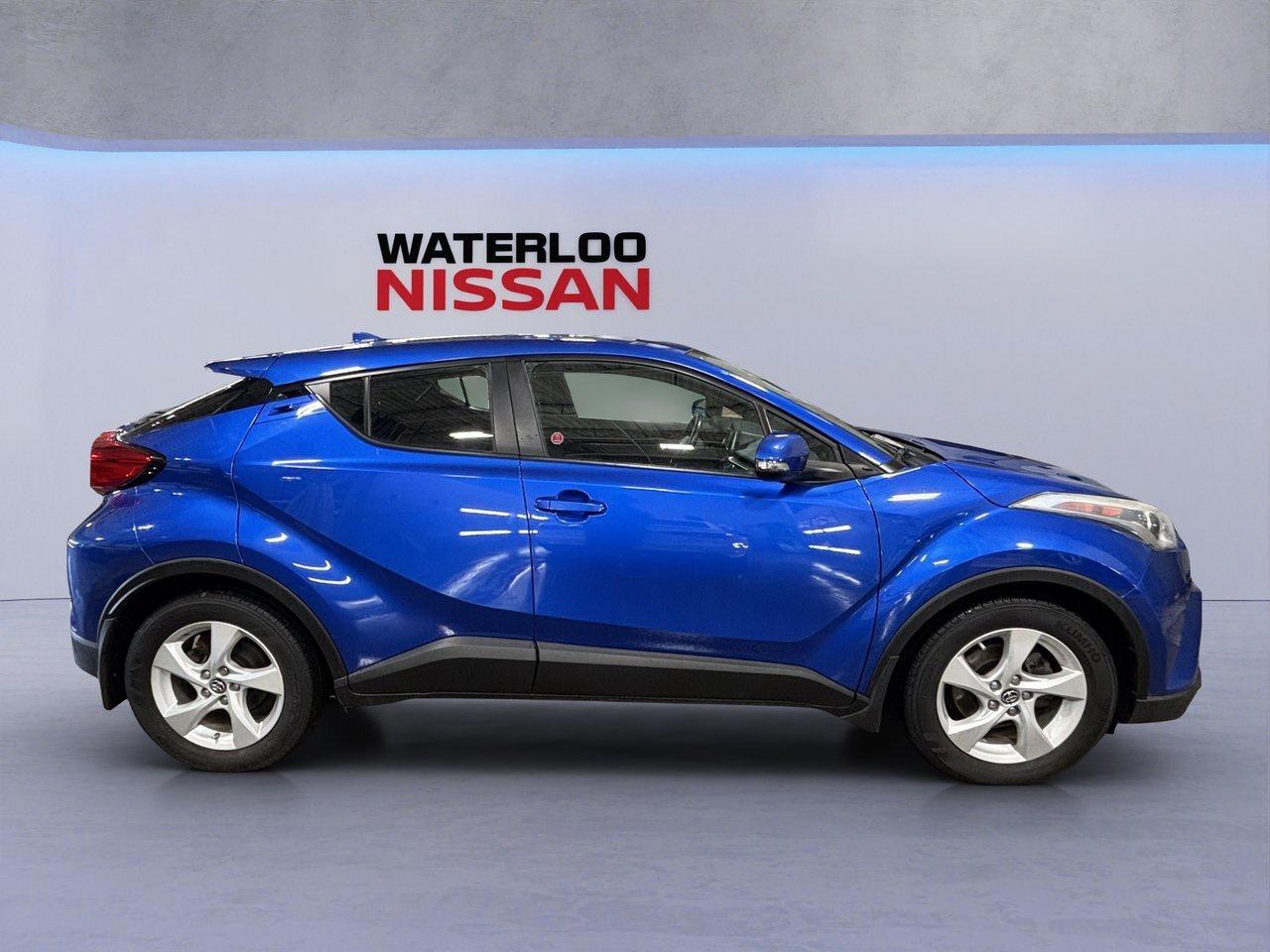 2018 Toyota C-HR XLE Photo