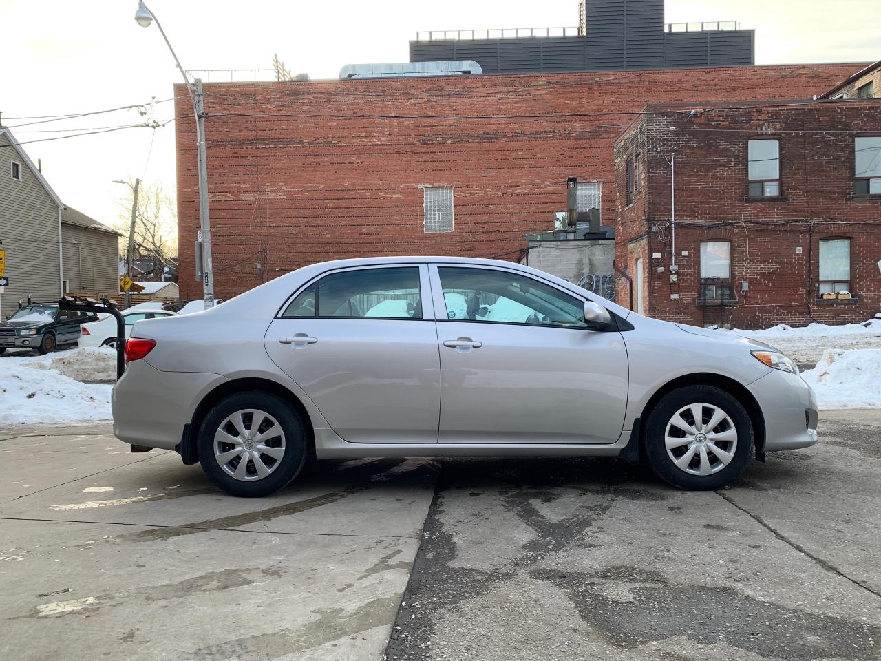 2009 Toyota Corolla 4DR SDN AUTO CE Photo