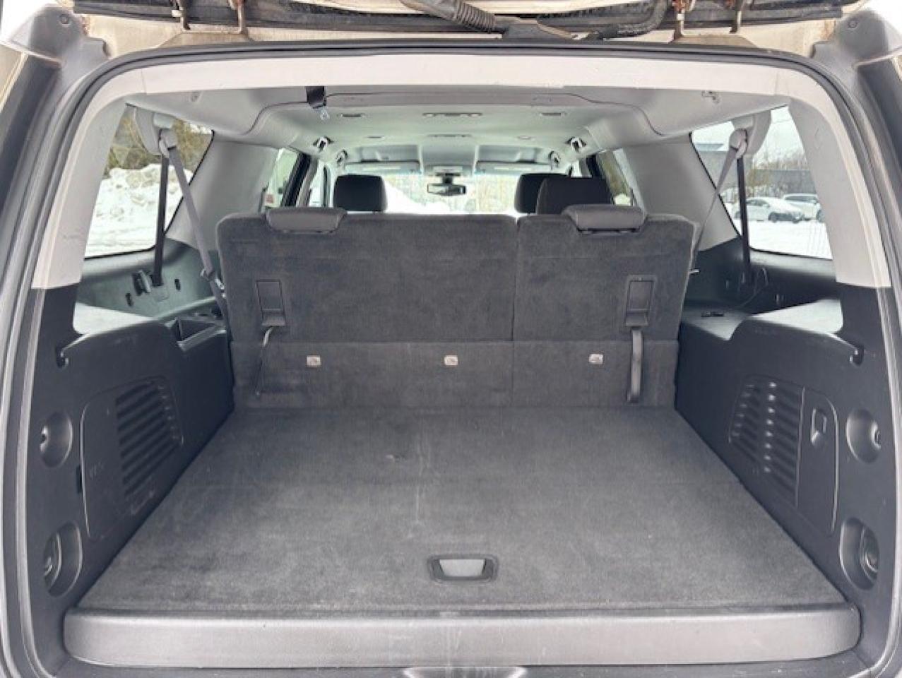 2015 Chevrolet Suburban LS 4WD **8 PASSENGER-CAMERA-1 OWNER-NO ACCIDENTS** Photo