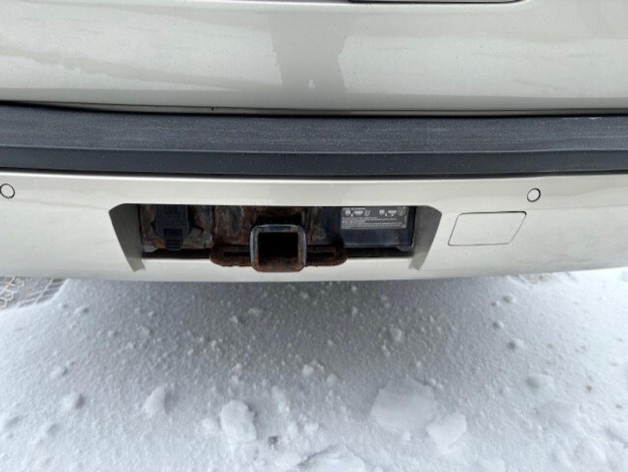 2015 Chevrolet Suburban LS 4WD **8 PASSENGER-CAMERA-1 OWNER-NO ACCIDENTS** Photo