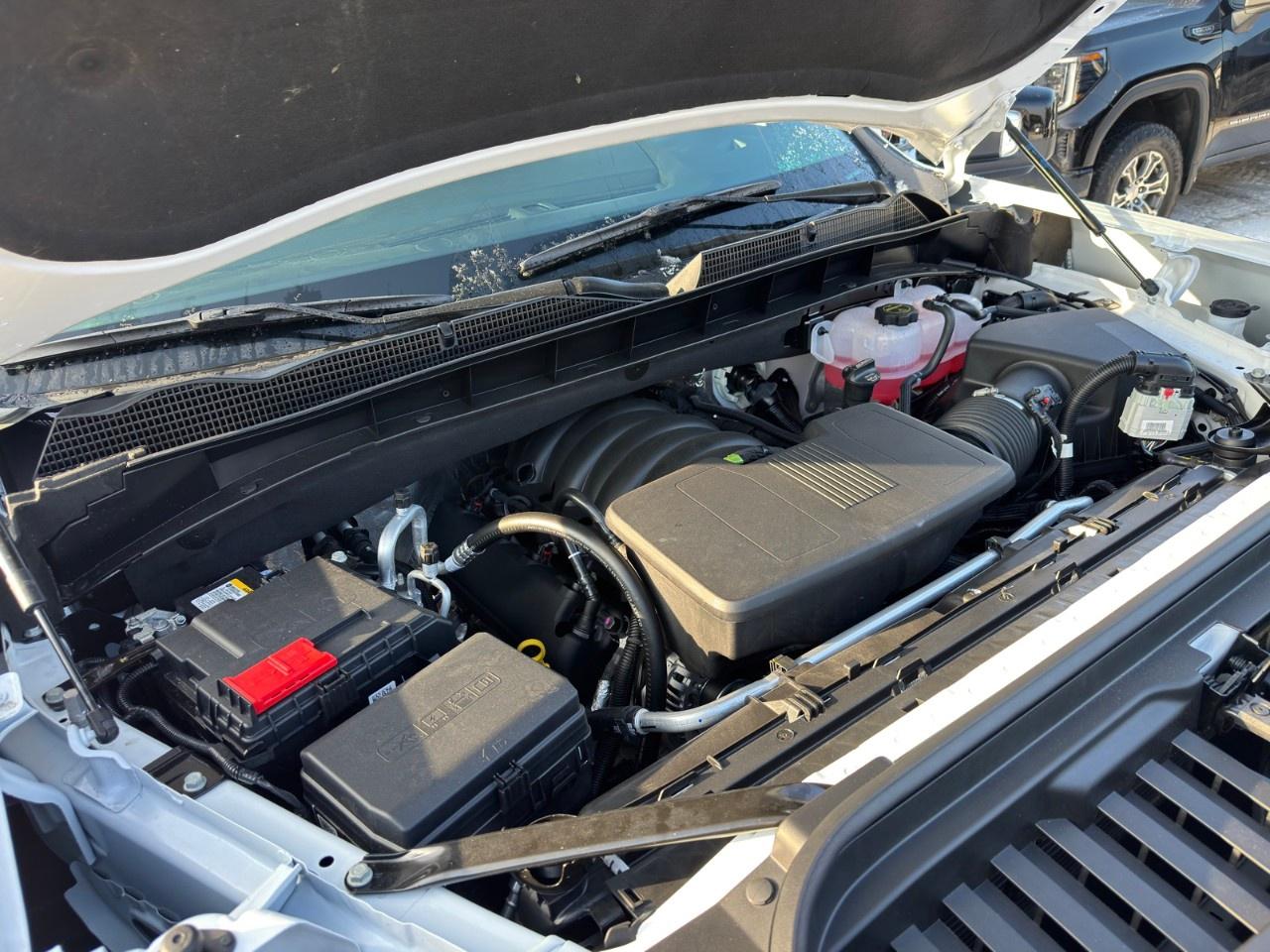 2026 GMC Sierra 1500 Crew Cab Short Box 4-Wheel Drive AT4 Photo