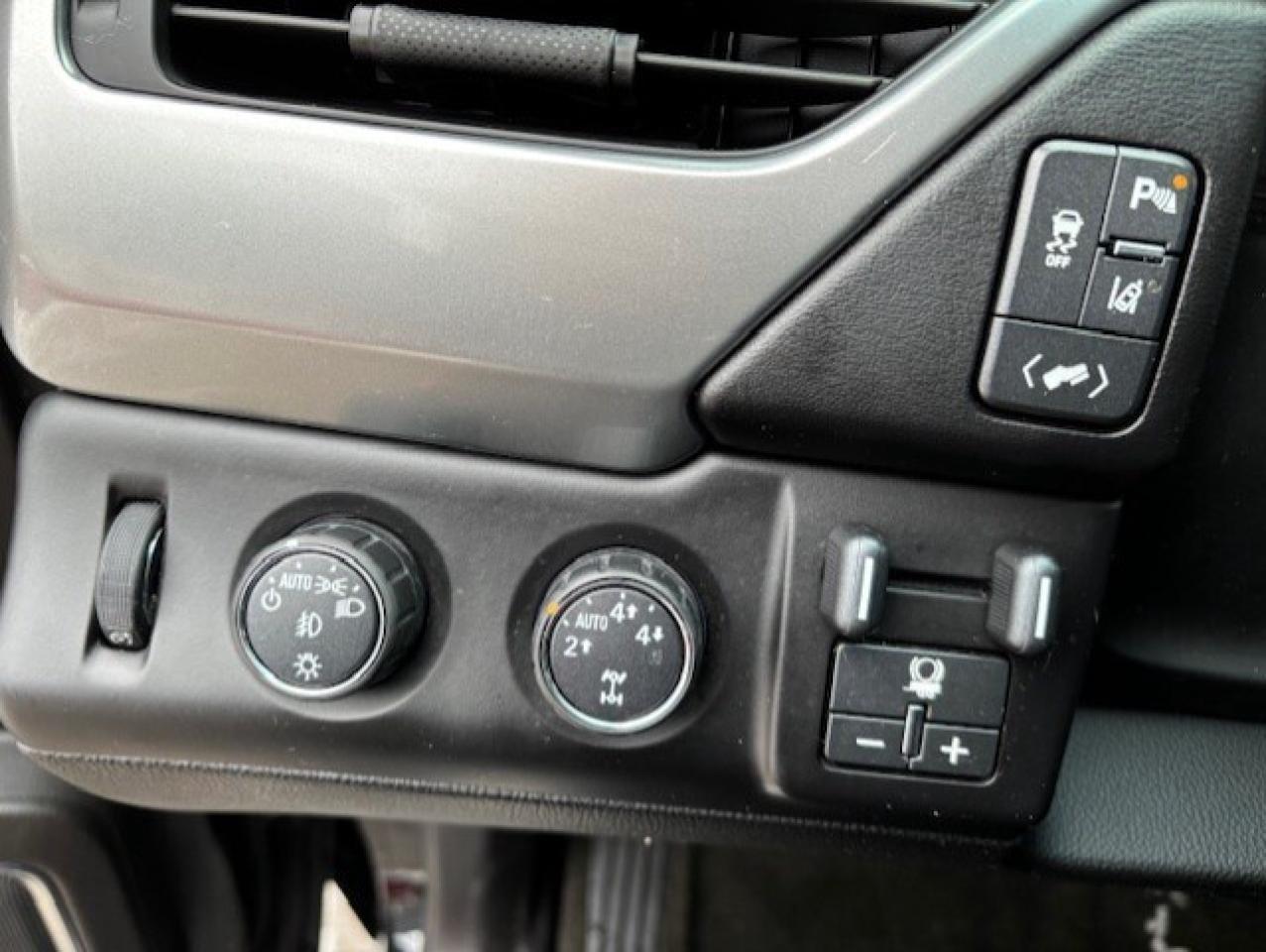 2015 Chevrolet Suburban LTZ 4WD **NAV-CAMERA-TV DVD-LEATHER-ROOF-7 PASS** Photo