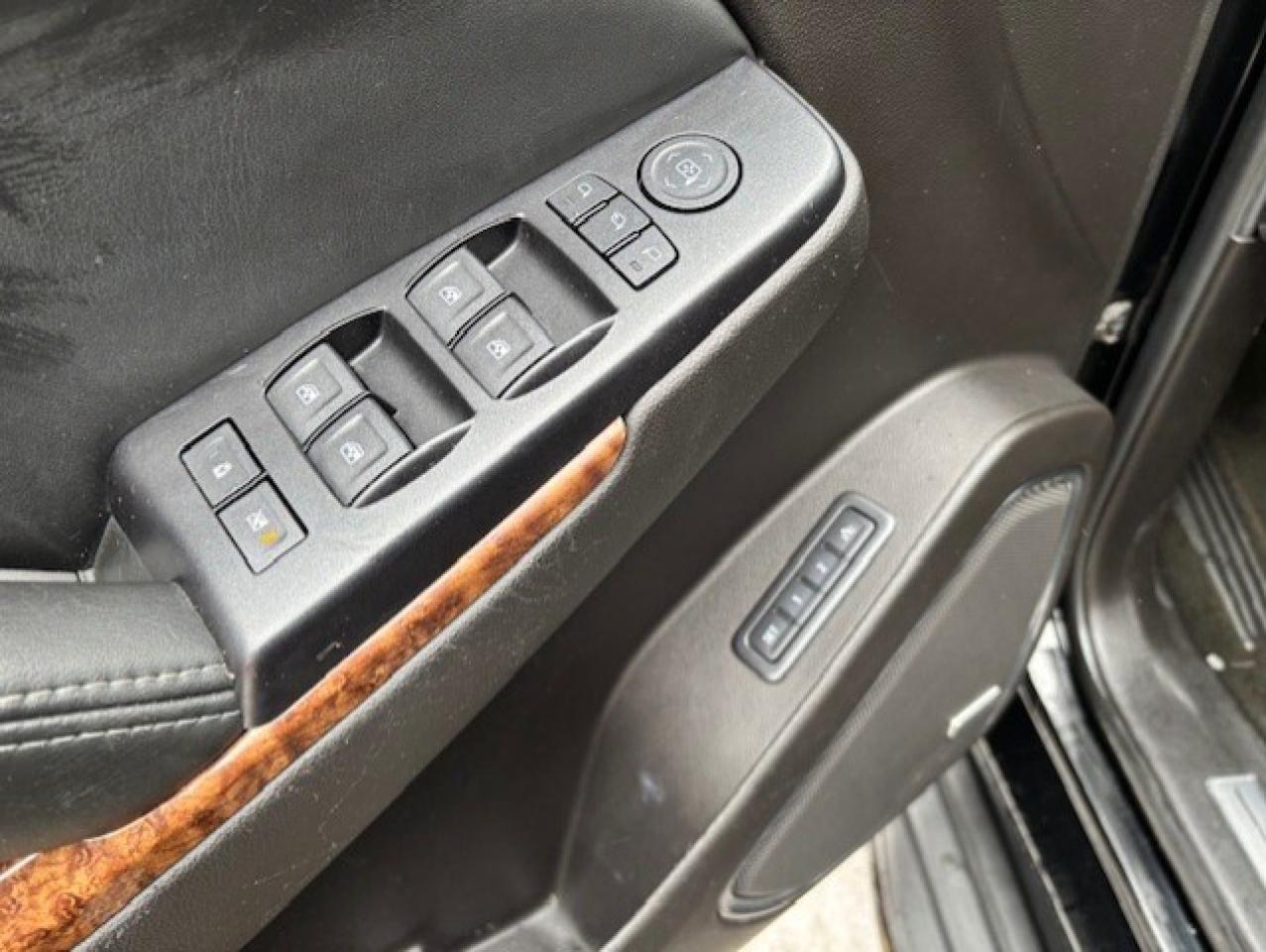 2015 Chevrolet Suburban LTZ 4WD **NAV-CAMERA-TV DVD-LEATHER-ROOF-7 PASS** Photo