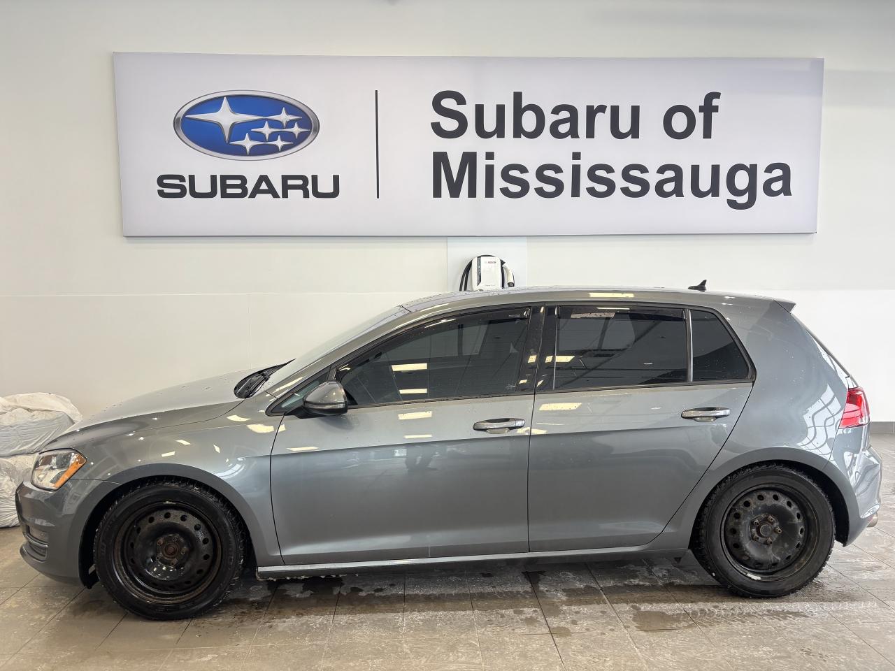 2016 Volkswagen Golf TRENDLINE   CLEAN CARFAX   WINTER SET!  SOLD AS-IS Photo3