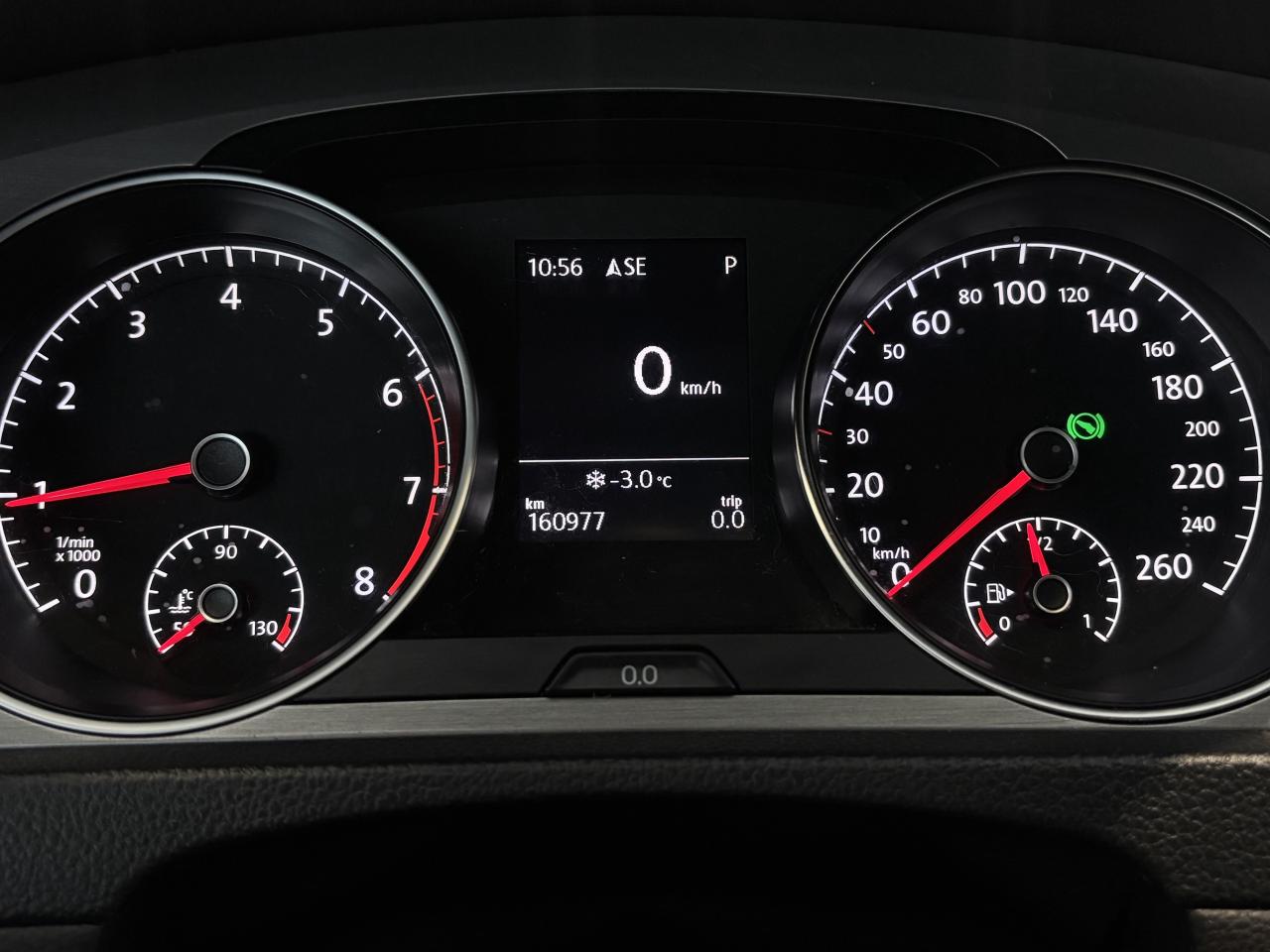 2016 Volkswagen Golf TRENDLINE   CLEAN CARFAX   WINTER SET!  SOLD AS-IS Photo