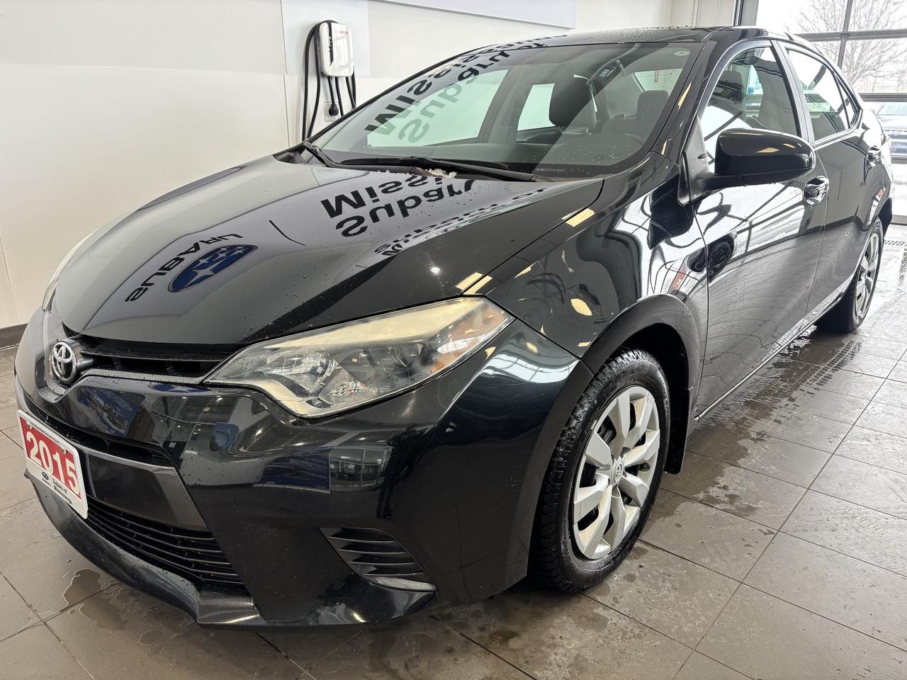 2016 Toyota Corolla LE MODEL   LOW KM   2 SETS OF TIRES   REVERSE CAM Photo2