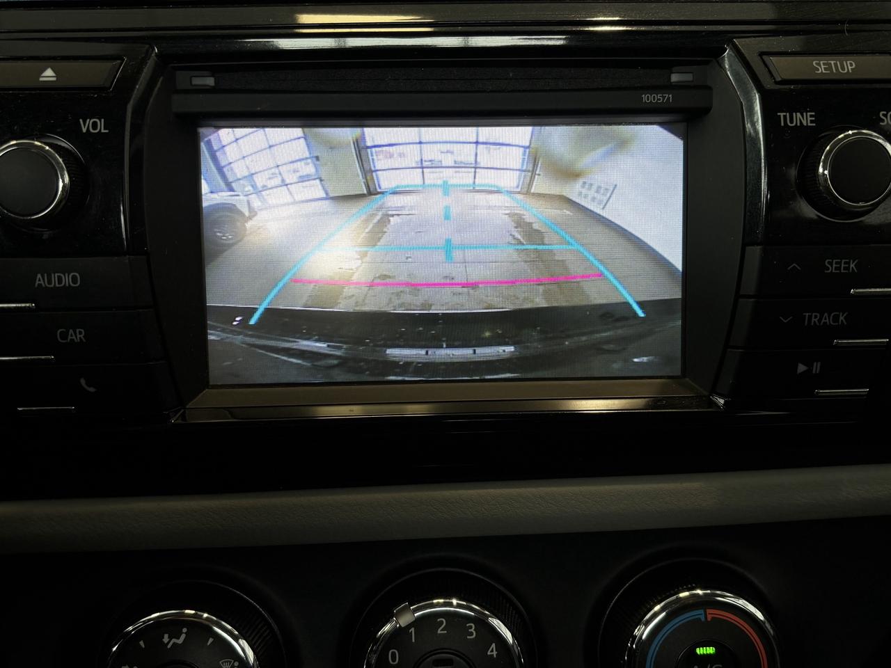 2016 Toyota Corolla LE MODEL   LOW KM   2 SETS OF TIRES   REVERSE CAM Photo